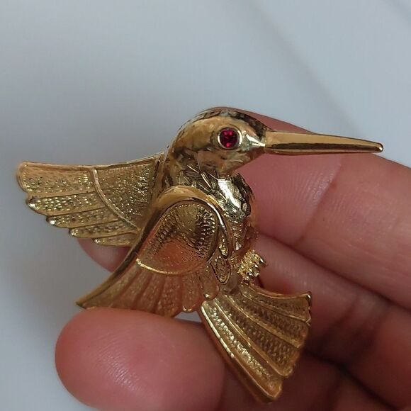 Vintage Unsigned AVON High Gloss Gold Tone Hummingbird Brooch Pin - Picture 3 of 7